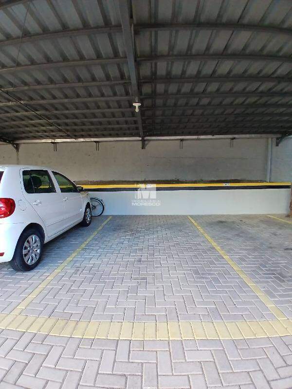 Apartamento para aluguel no bairro Centro: 
