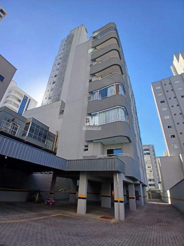 Apartamento para aluguel no bairro Centro: 
