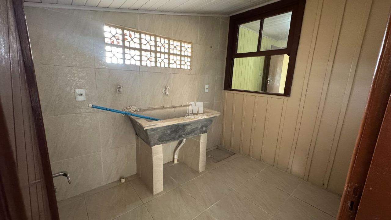 Casa à venda no bairro Planalto: 