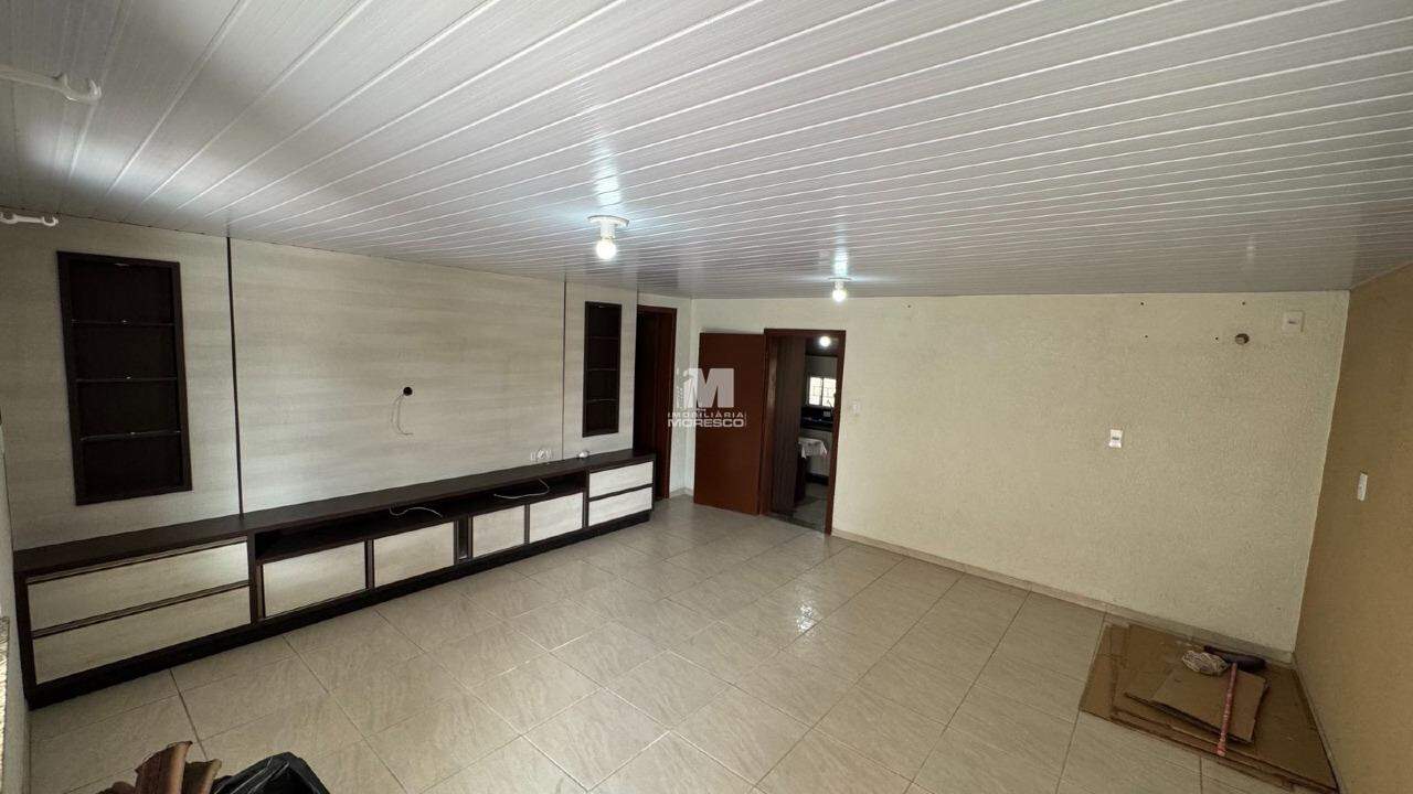 Casa à venda no bairro Planalto: 
