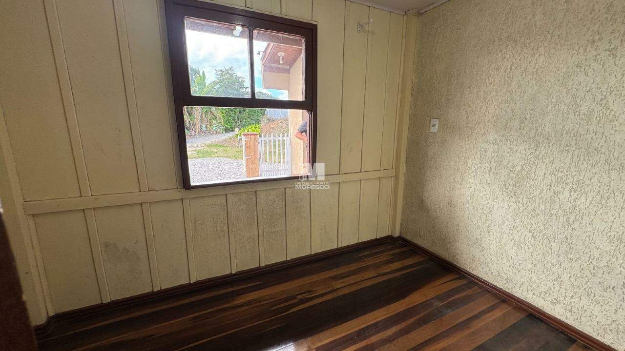 Casa à venda no bairro Planalto: 