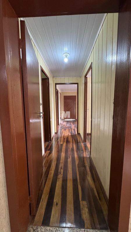Casa à venda no bairro Planalto: 