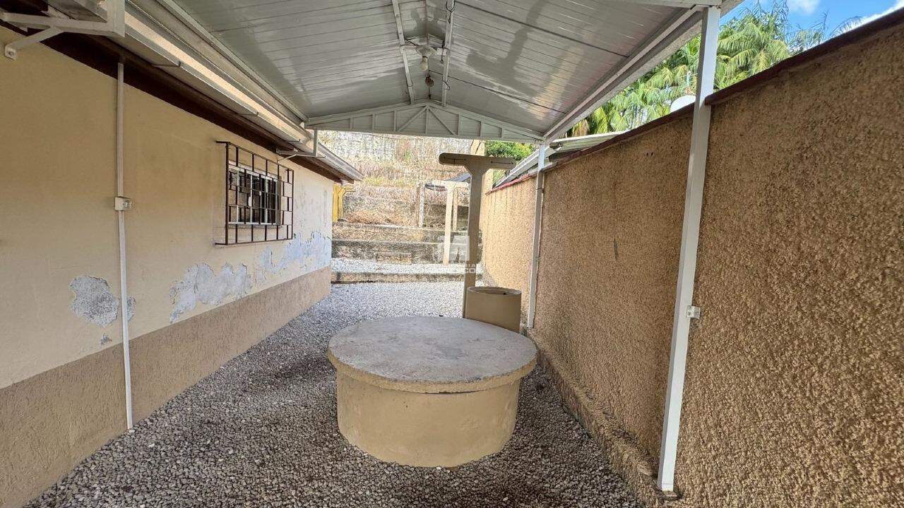 Casa à venda no bairro Planalto: 