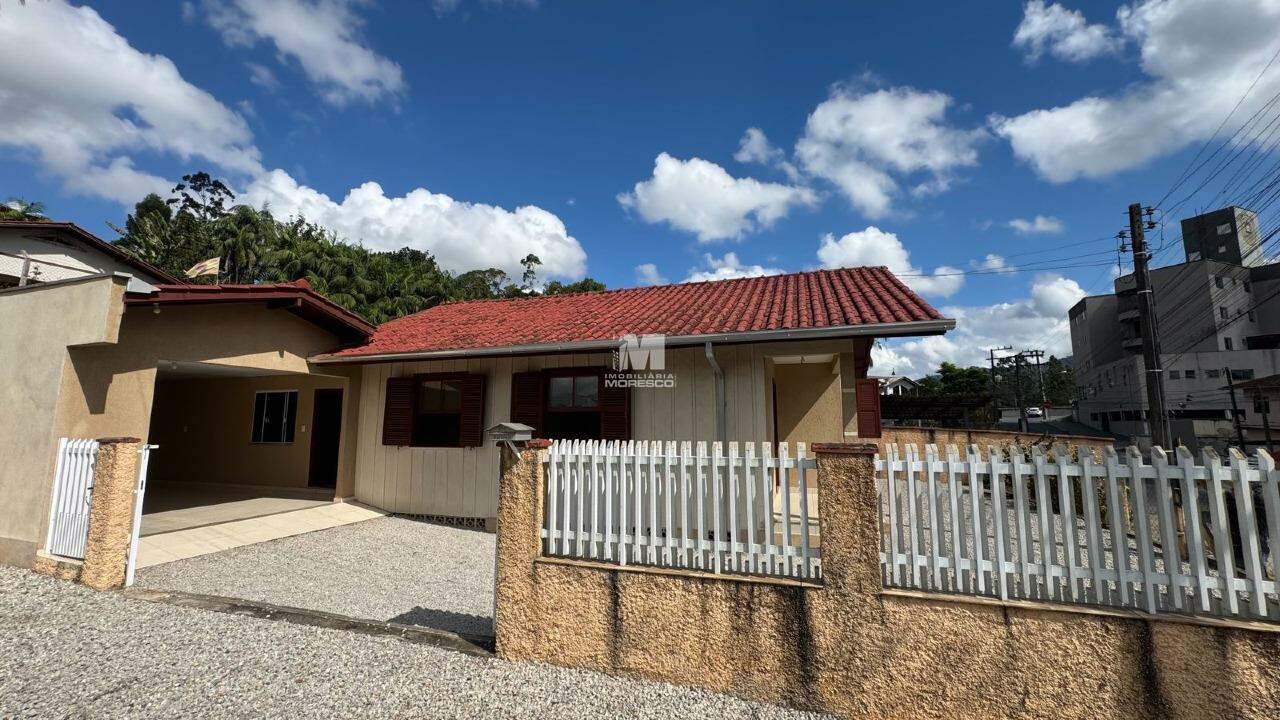 Casa à venda no bairro Planalto: 