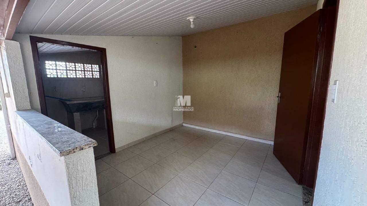 Casa à venda no bairro Planalto: 