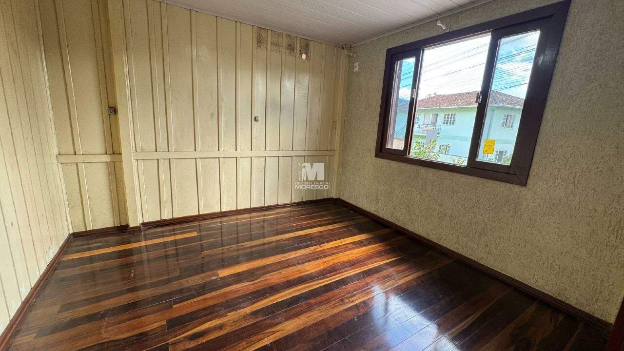 Casa à venda no bairro Planalto: 