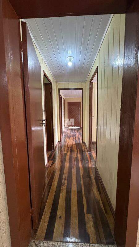 Casa à venda no bairro Planalto: 