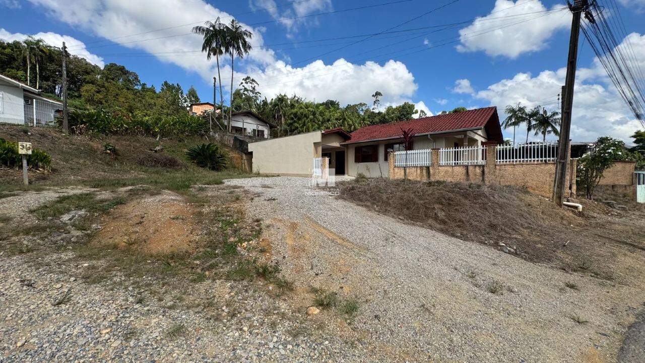Casa à venda no bairro Planalto: 