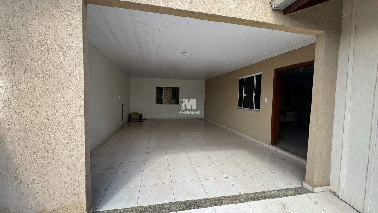 Casa à venda no bairro Planalto: 