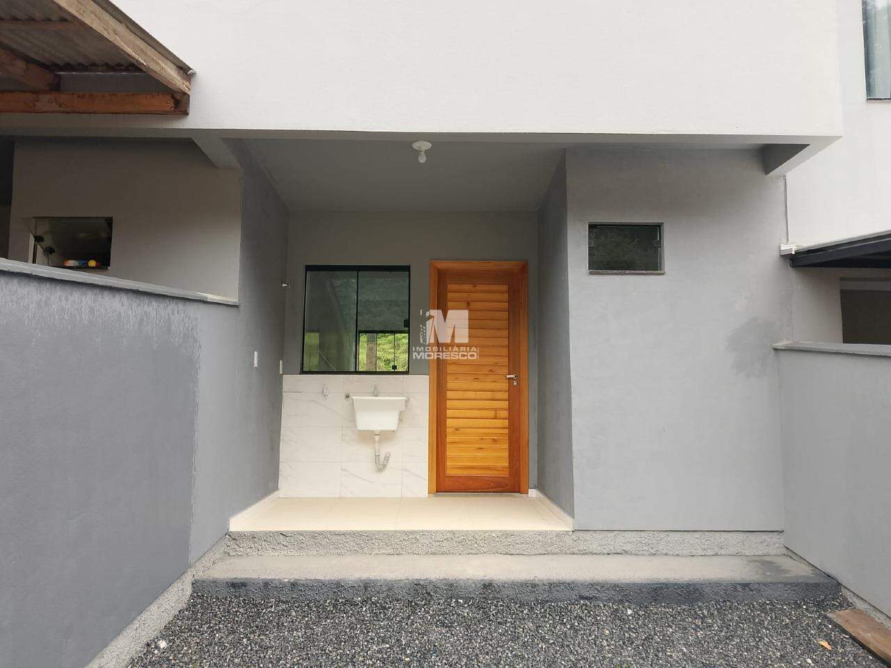 Casa para aluguel no bairro Zantão: 