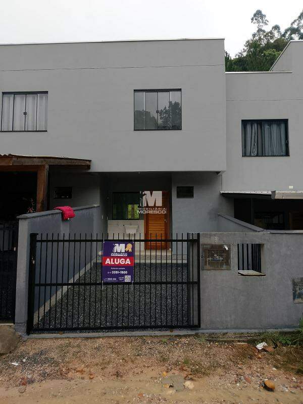 Casa para aluguel no bairro Zantão: 
