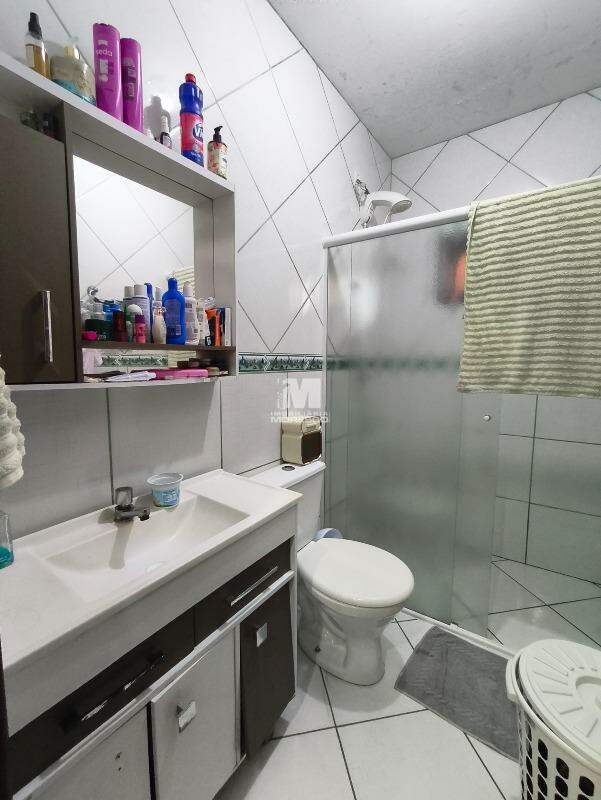 Casa à venda no bairro Guabiruba Sul: 