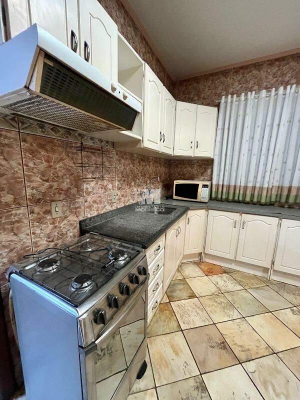 Apartamento à venda no bairro Azambuja: 