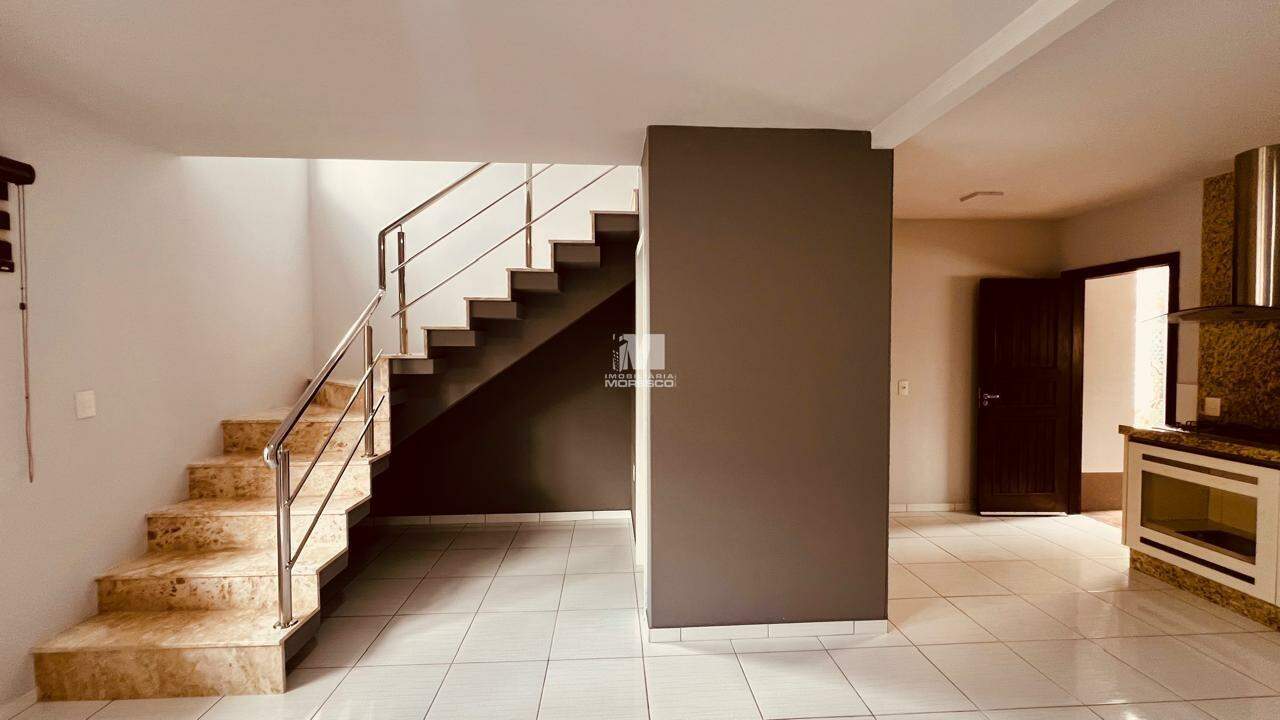 Casa para aluguel no bairro Bateas: 
