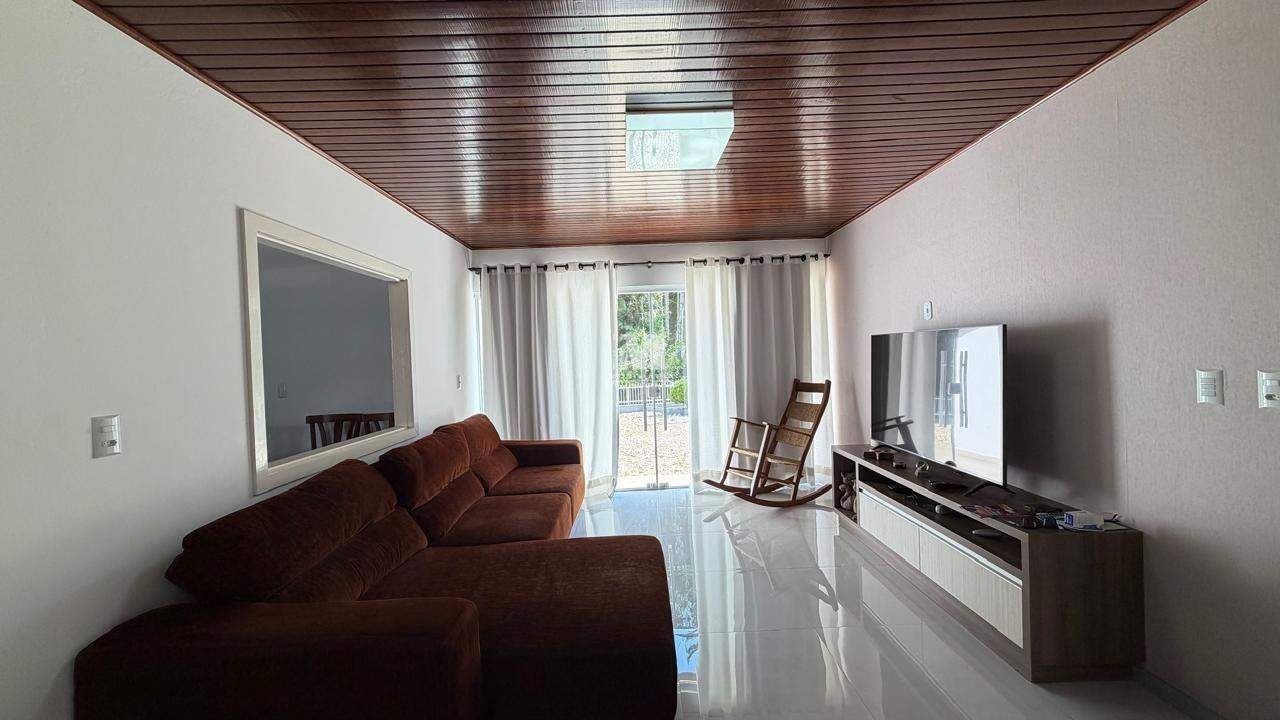 Casa à venda no bairro Imigrantes: 