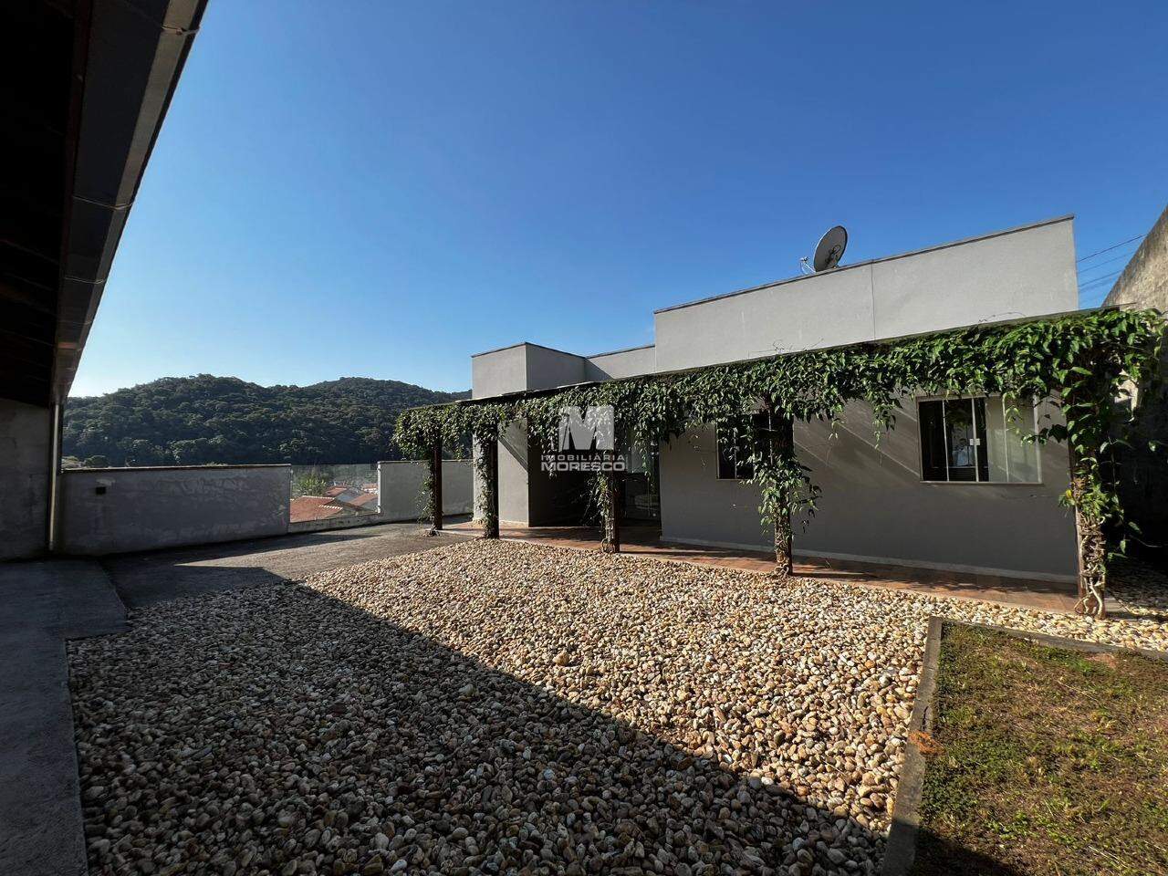 Casa para aluguel no bairro Dom Joaquim: 