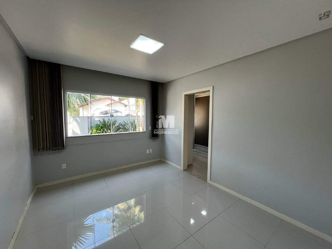 Casa para aluguel no bairro Dom Joaquim: 