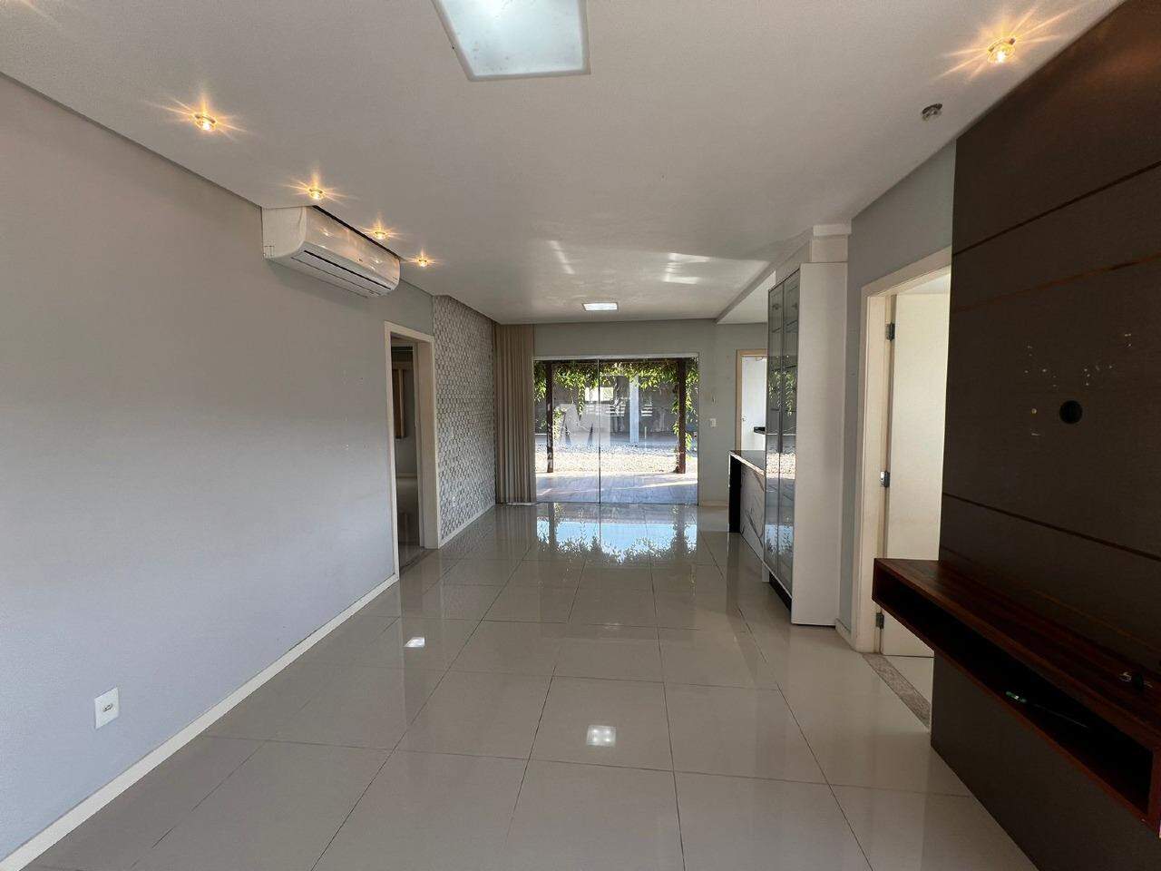 Casa para aluguel no bairro Dom Joaquim: 