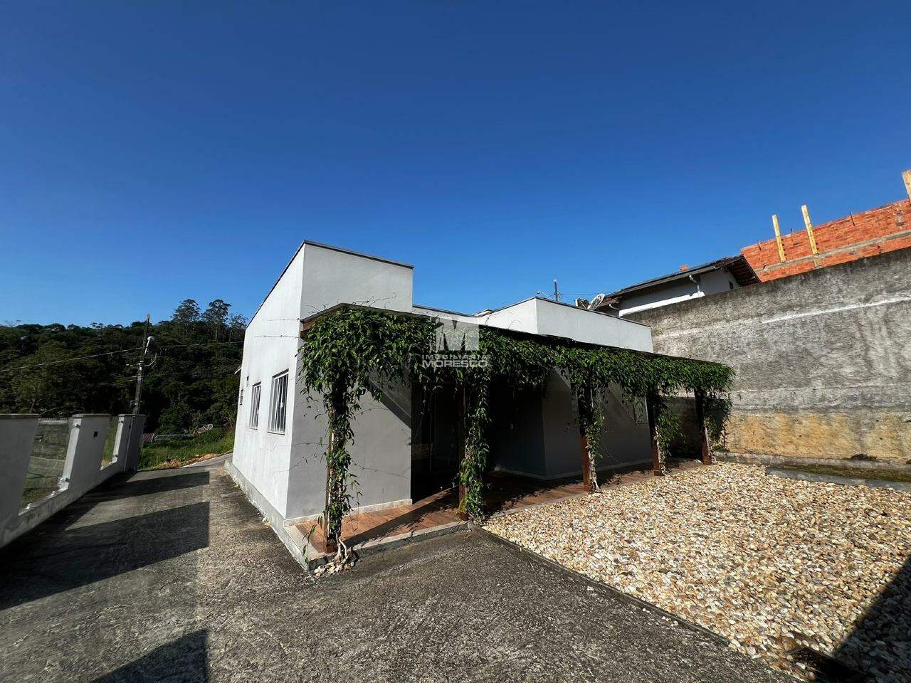 Casa para aluguel no bairro Dom Joaquim: 