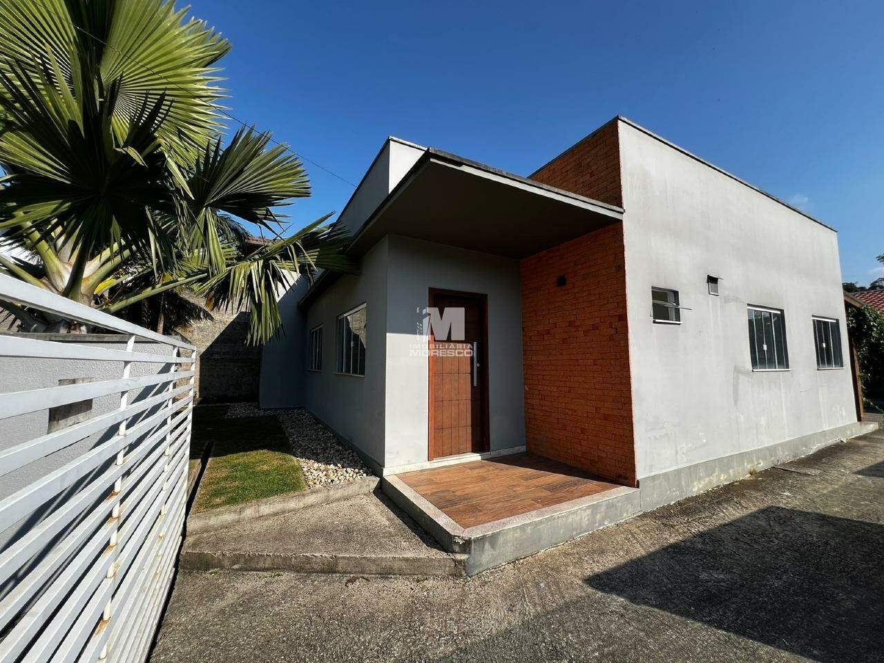 Casa para aluguel no bairro Dom Joaquim: 