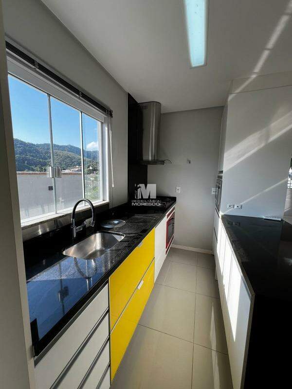 Casa para aluguel no bairro Dom Joaquim: 