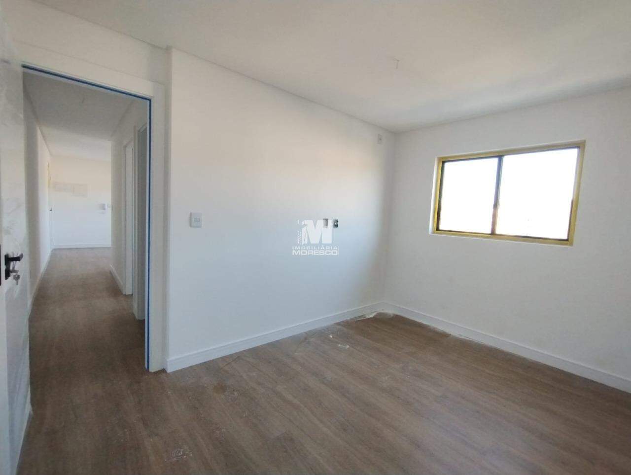 Apartamento à venda no bairro Santa Terezinha: 