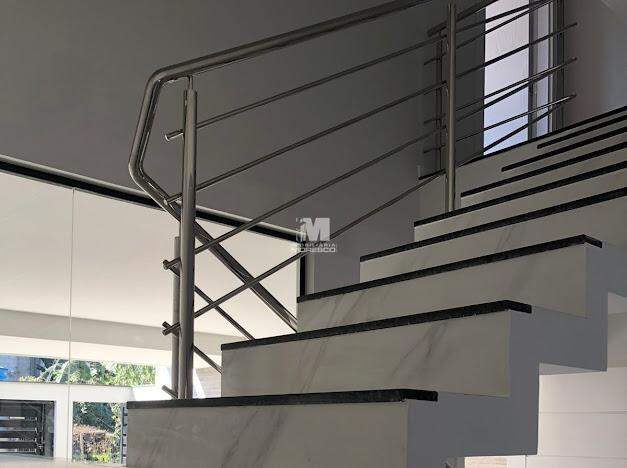Casa à venda no bairro Santa Terezinha: 