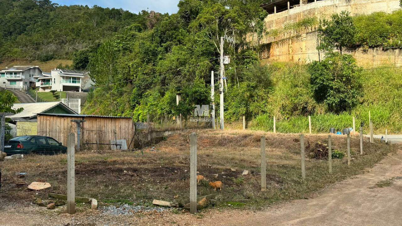 Terreno à venda no bairro Cedrinho: 