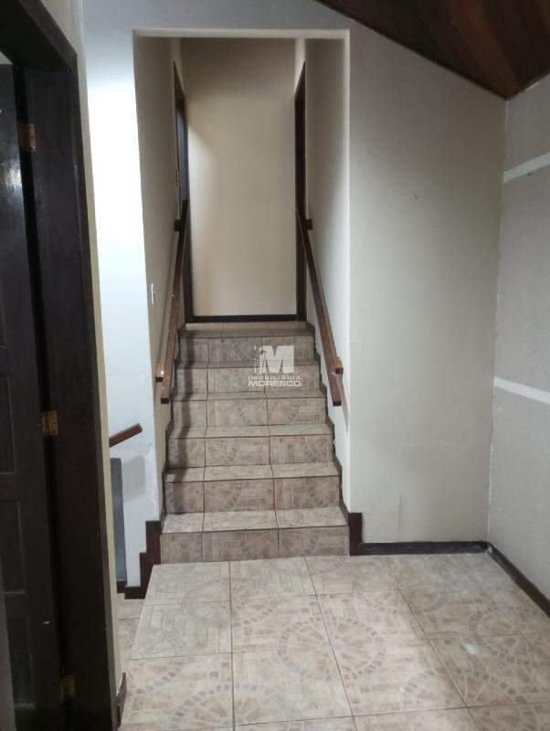 Casa para aluguel no bairro Azambuja: 