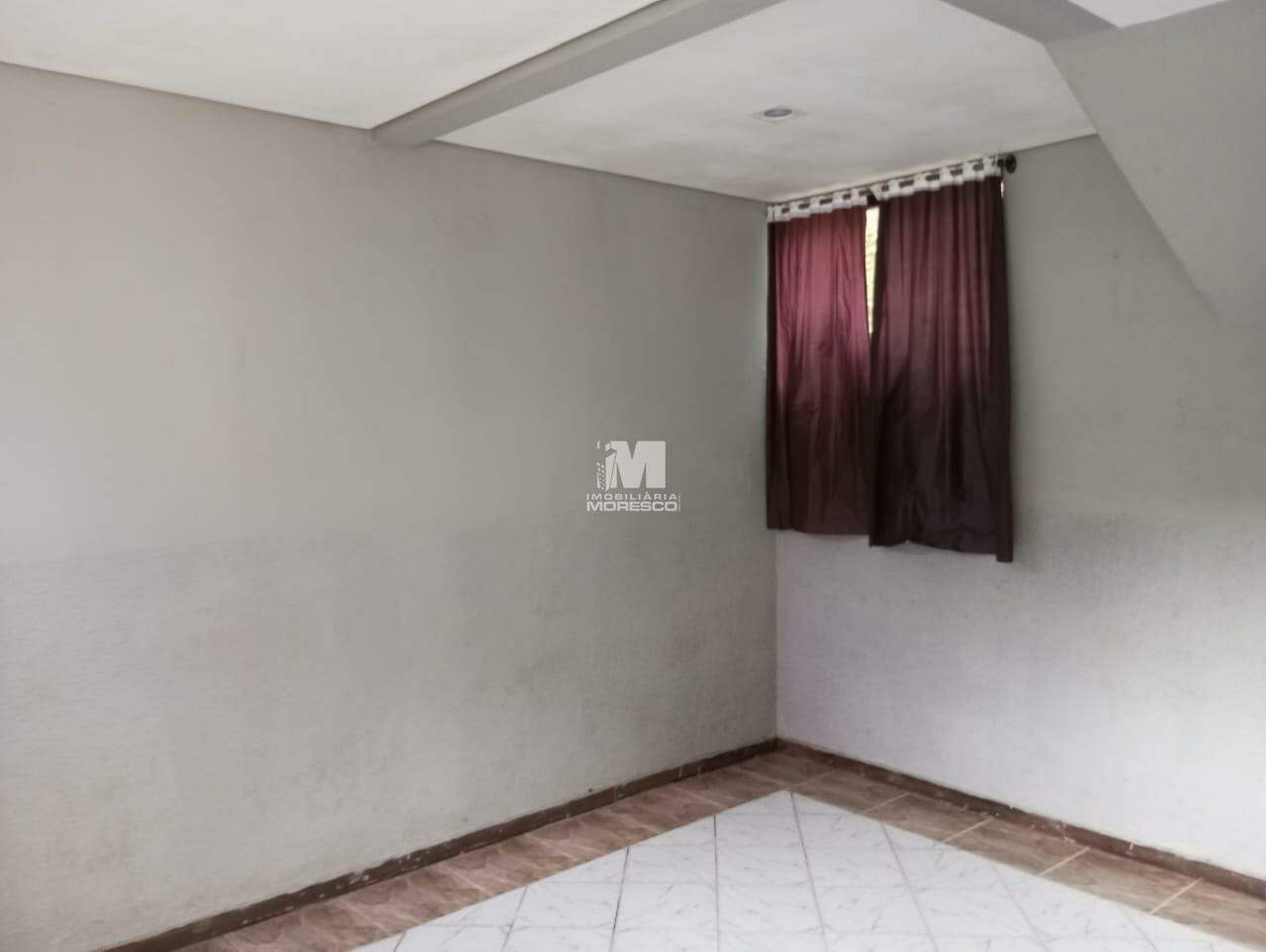 Casa para aluguel no bairro Azambuja: 