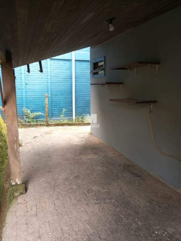 Casa para aluguel no bairro Azambuja: 