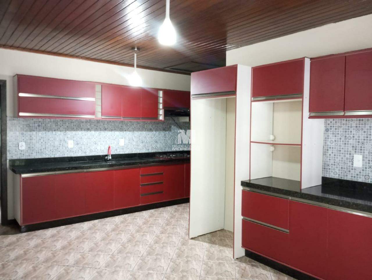 Casa para aluguel no bairro Azambuja: 
