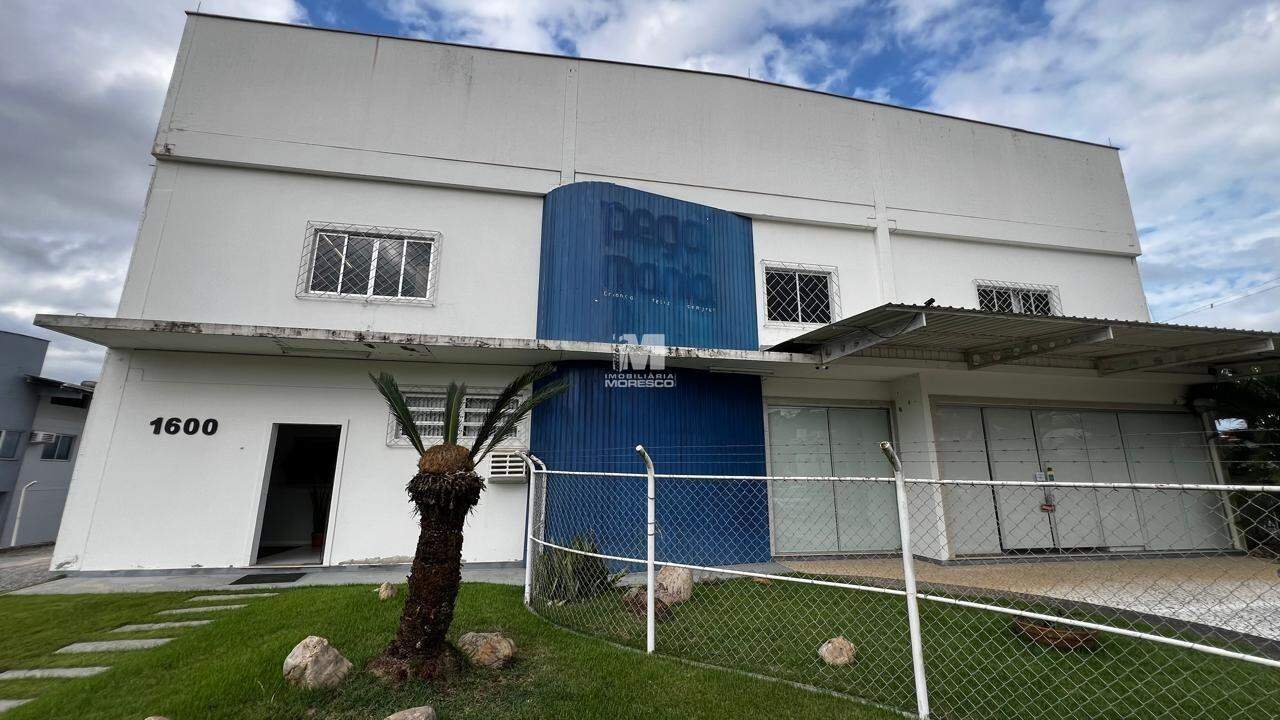 Galpão / Depósito / Armazém de 1200m² no bairro Bateas, em Brusque | Eu Corretor