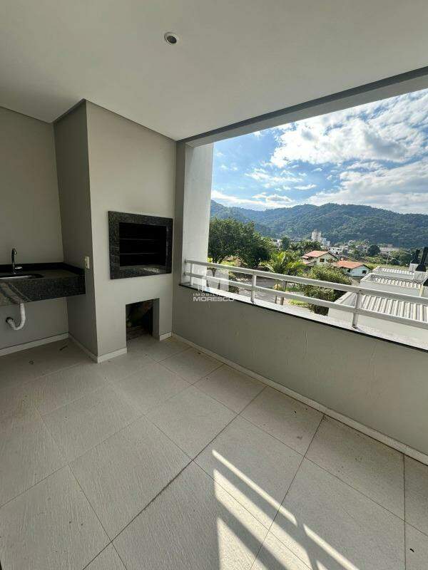 Apartamento à venda no bairro Jardim Maluche: 