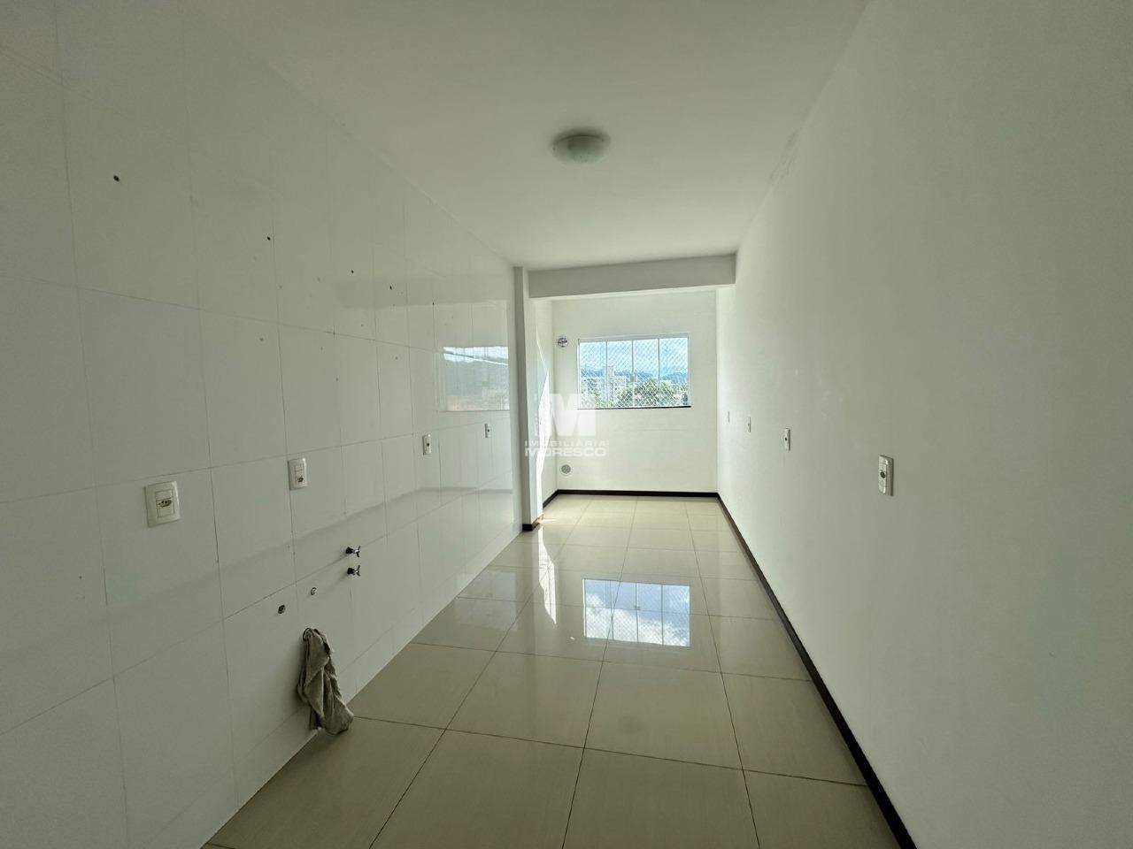 Apartamento à venda no bairro Jardim Maluche: 