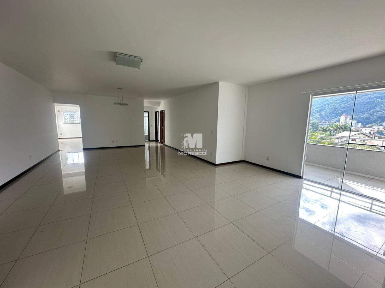 Apartamento à venda no bairro Jardim Maluche: 