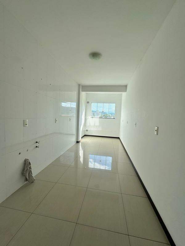 Apartamento à venda no bairro Jardim Maluche: 