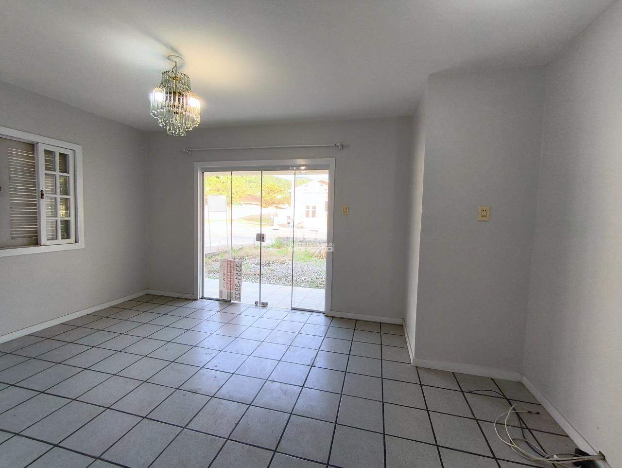 Casa à venda no bairro Guabiruba Sul: 