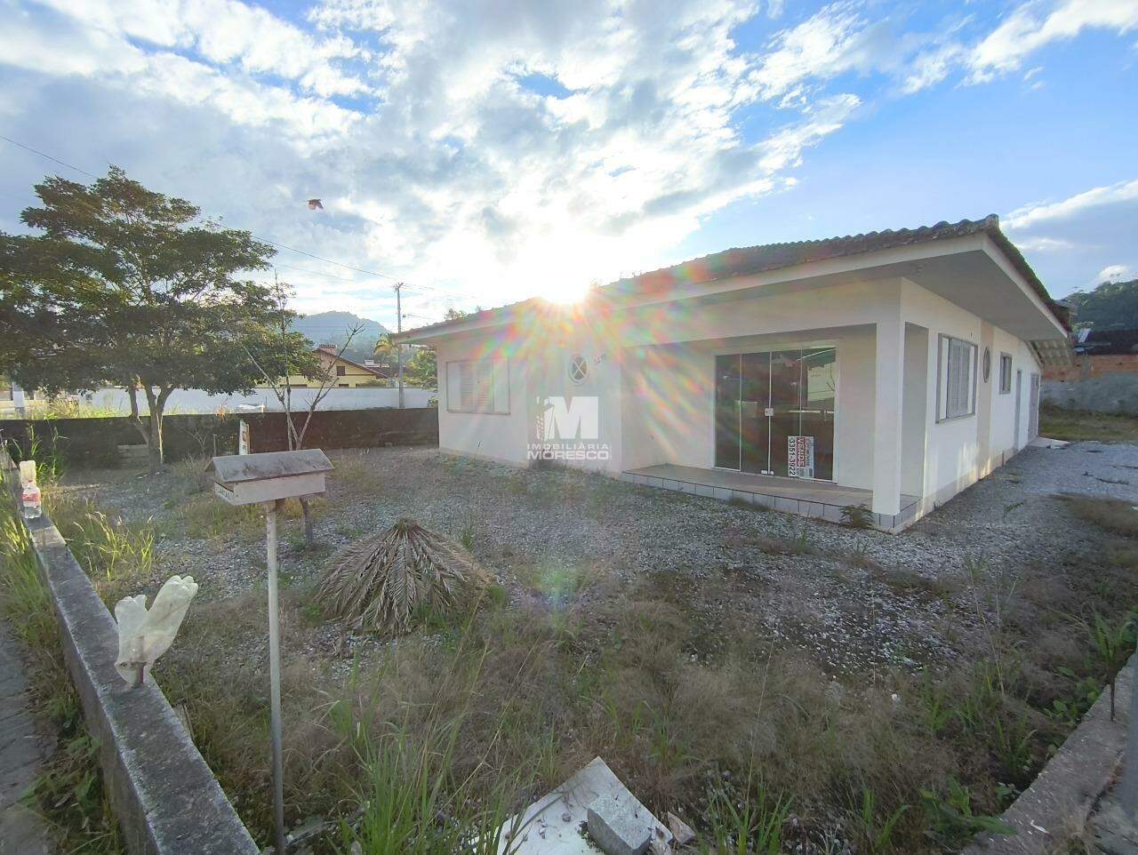 Casa à venda no bairro Guabiruba Sul: 