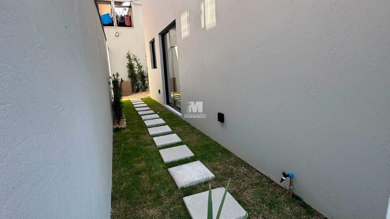 Casa à venda no bairro Centro II: 