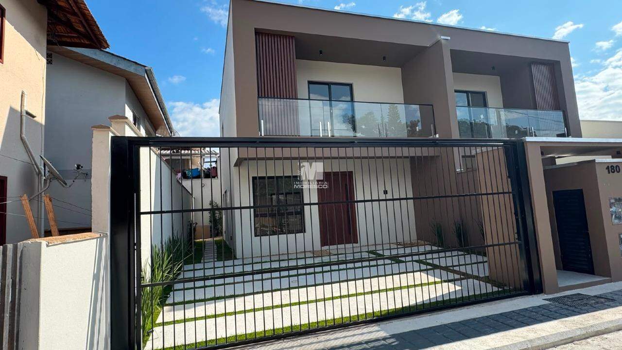 Casa à venda no bairro Centro II: 