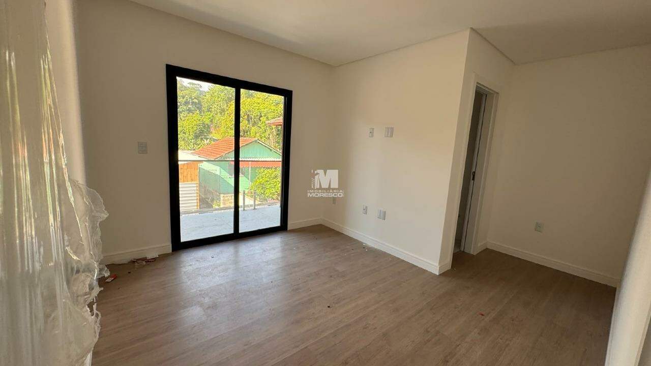 Casa à venda no bairro Centro II: 
