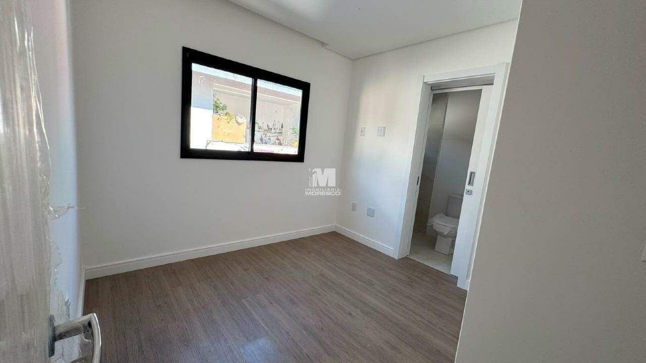 Casa à venda no bairro Centro II: 