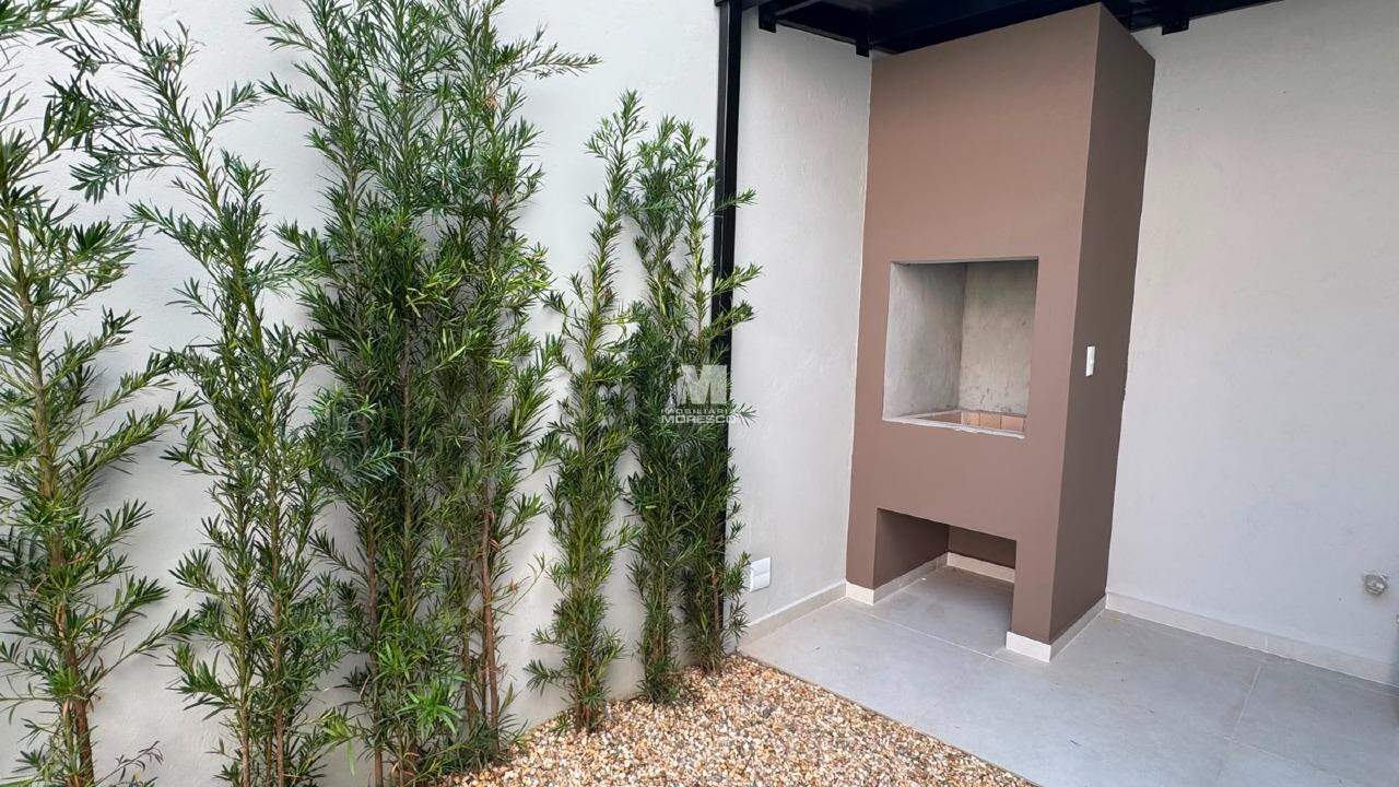 Casa à venda no bairro Centro II: 