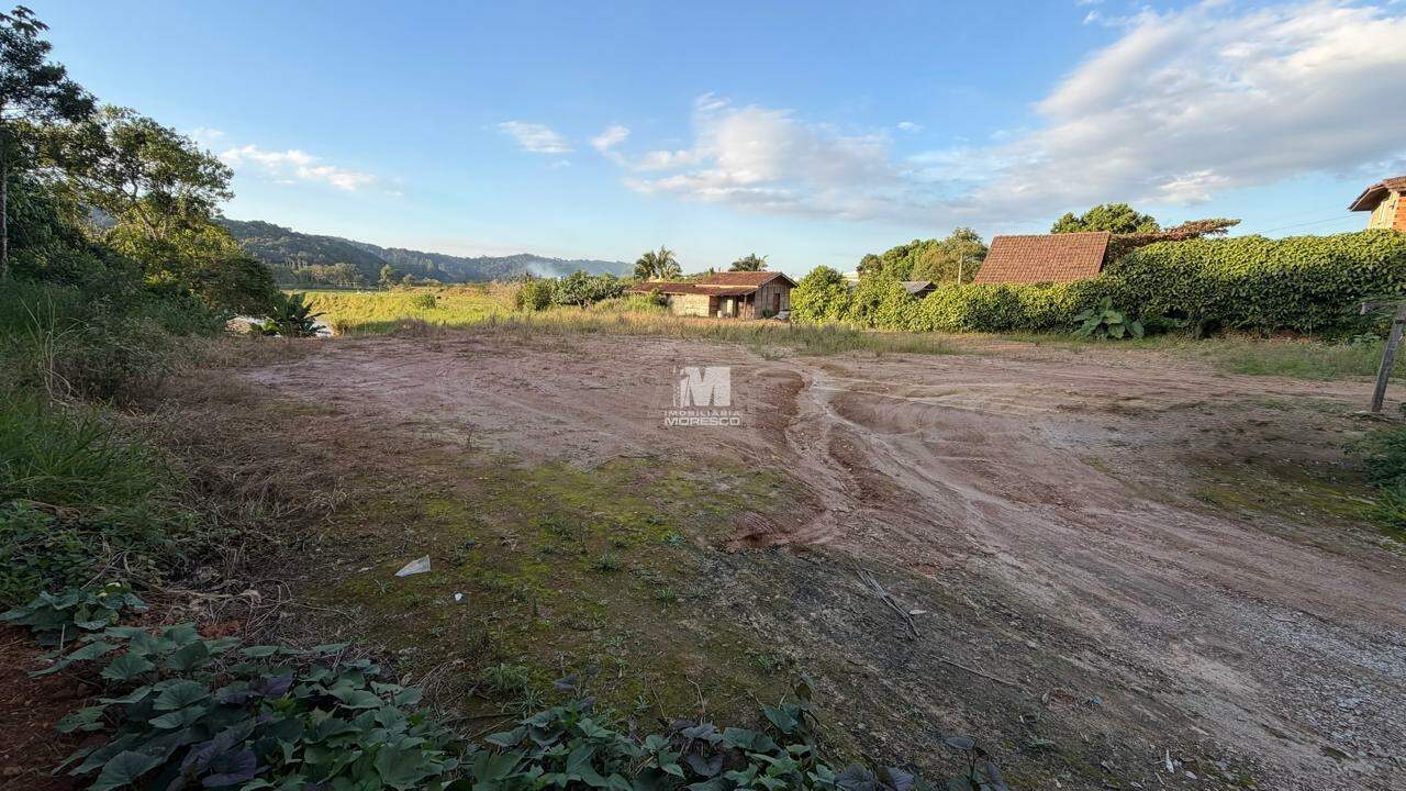 Terreno à venda no bairro Dom Joaquim: 