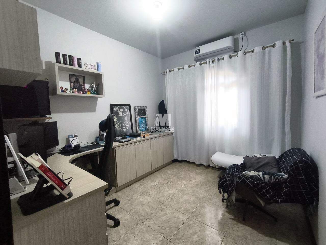 Casa à venda no bairro Centro: 