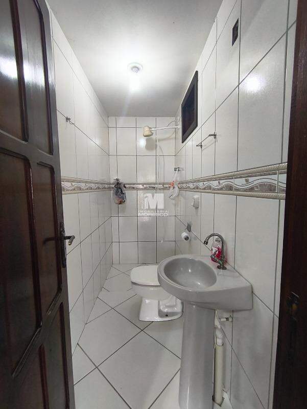 Casa à venda no bairro Centro: 