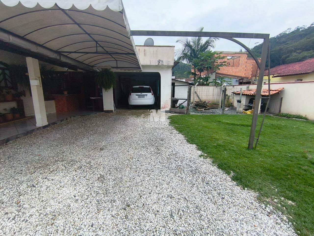 Casa à venda no bairro Centro: 