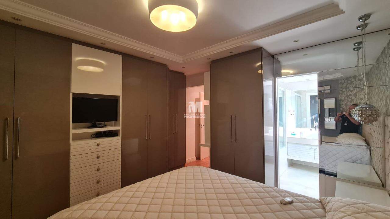 Apartamento para aluguel no bairro Centro: 