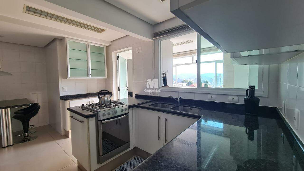 Apartamento para aluguel no bairro Centro: 